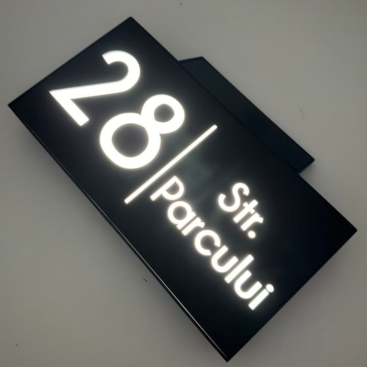 NUMAR CASA PREMIUM - Negru Satinat / Caseta Led Solar - 30x15cm