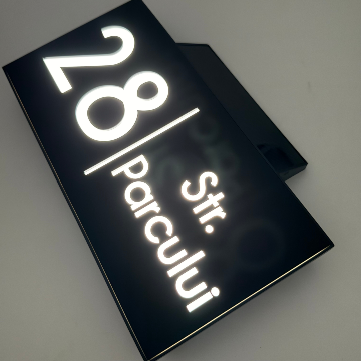 NUMAR CASA PREMIUM - Negru Satinat / Caseta Led Solar - 30x15cm