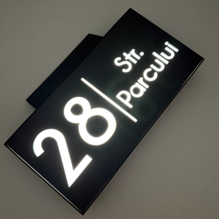 NUMAR CASA PREMIUM - Gri Satinat / Caseta Led Solar - 30x15cm