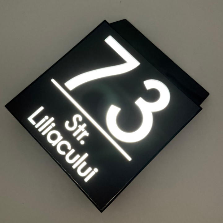NUMAR CASA PREMIUM - Gri Satinat / Caseta Led Solar - 18x18cm